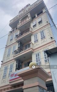 Bán gấp căn hộ dịch vụ Nguyễn Thị Đặng, Q.12, Dt 8x30m, HĐ cho thuê 70 triệu